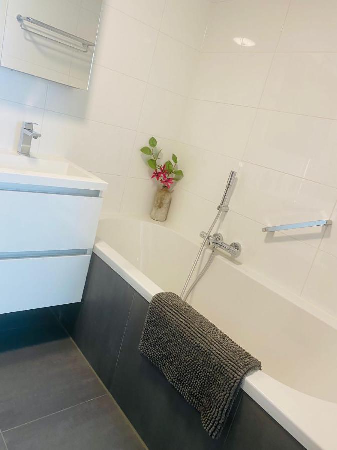 Home Inn Zandvoort The First Floor, 4 Persons, 2 Bedrooms, Free Parking מראה חיצוני תמונה